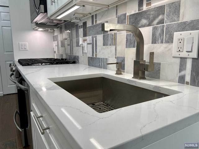 828 Main Street - Photo 1