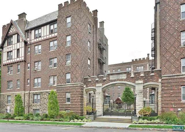 275 Engle Street - Photo 1