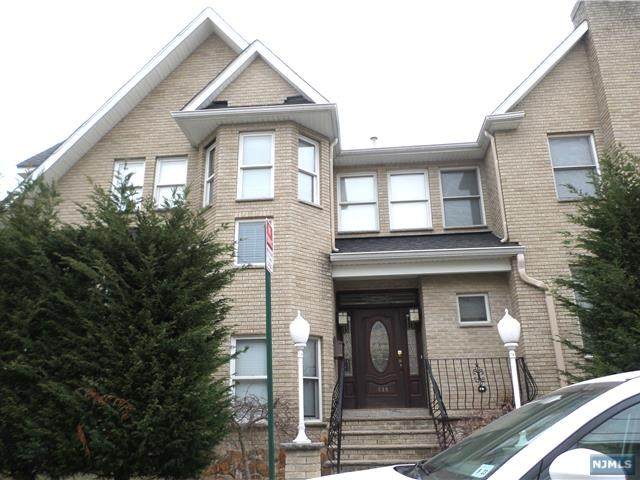 1628 William Street - Photo 1