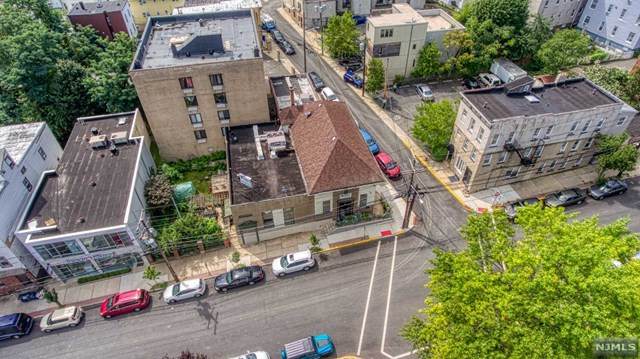 24-32 Dempsey Avenue - Photo 1