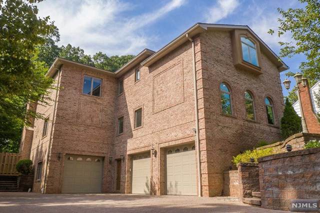 308 Grant Avenue - Photo 1