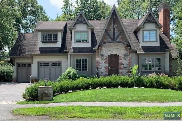129 Wyckoff Avenue - Photo 1