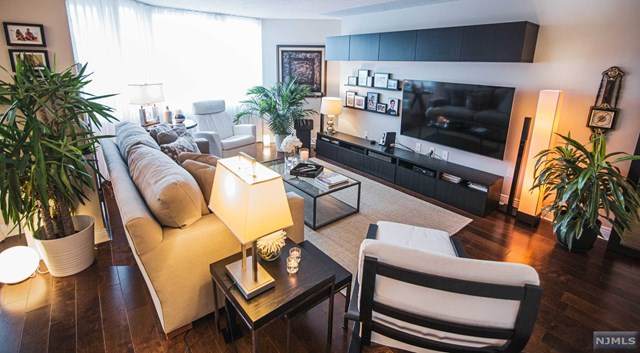 107 Harmon Cove Tower - Photo 1