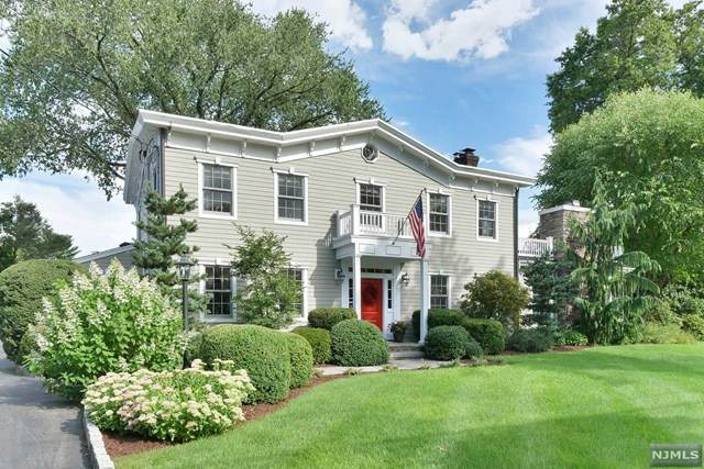 525 Maple Avenue - Photo 1