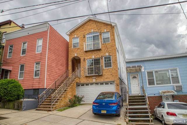 31 Spruce Street - Photo 1