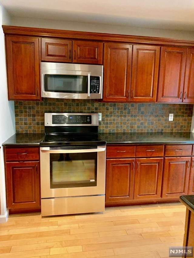 1111 River Road - Photo 1