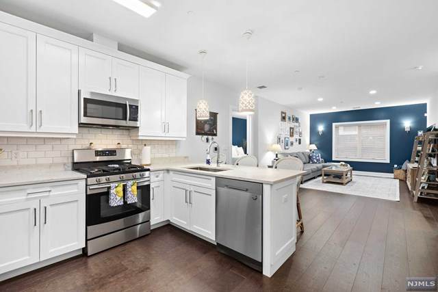 801 Palisade Avenue - Photo 1