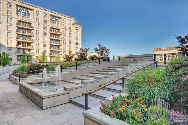 100 Alexander Way - Photo 1