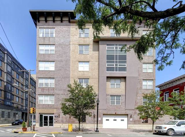4401 Park Avenue - Photo 1