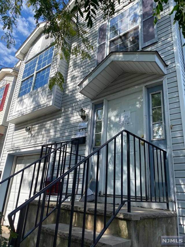 483 Jelliff Avenue - Photo 1