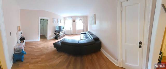 218 Broad Avenue - Photo 1