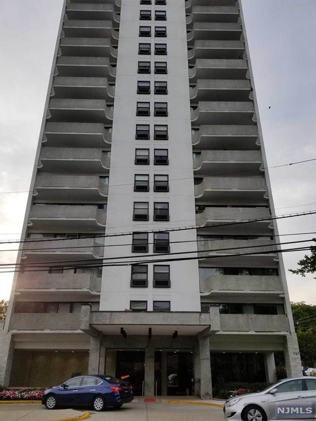 1600 Center Avenue - Photo 1
