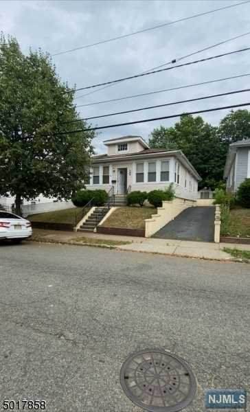 164 Hornblower Avenue - Photo 1
