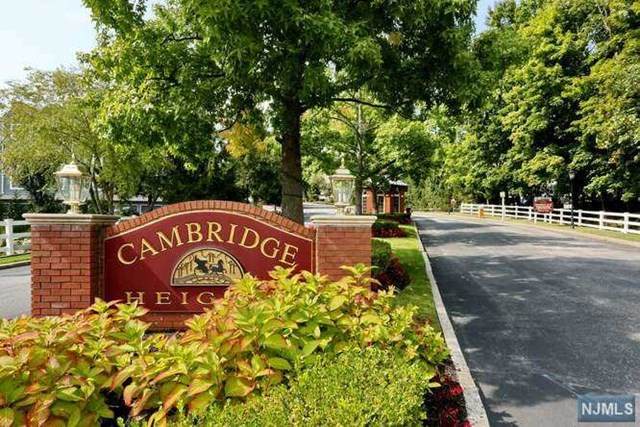 207 Cambridge Drive - Photo 1