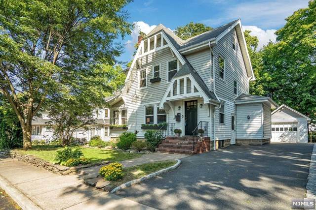 23 Christopher Place - Photo 1