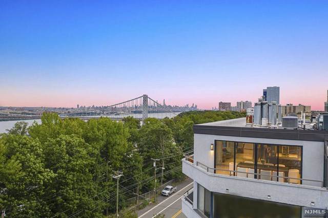 2500 Hudson Terrace - Photo 1