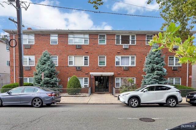 475 Elm Street - Photo 1
