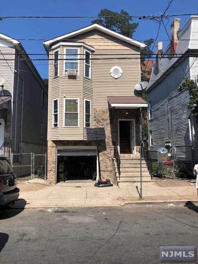 305 Van Houten Street - Photo 1