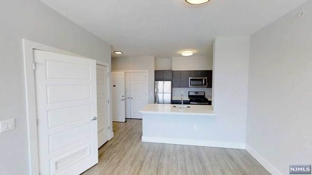 5711 Washington Street - Photo 1