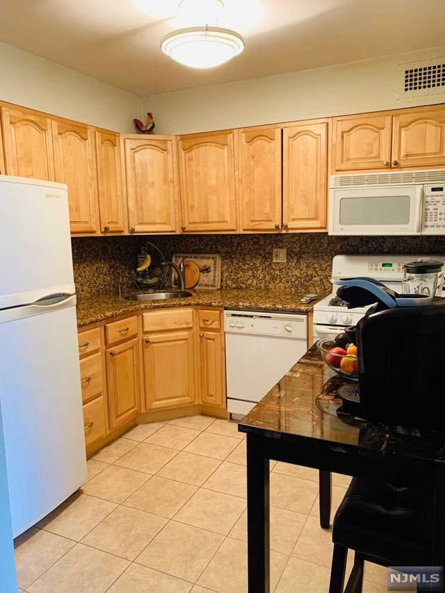 2000 Linwood Avenue - Photo 1