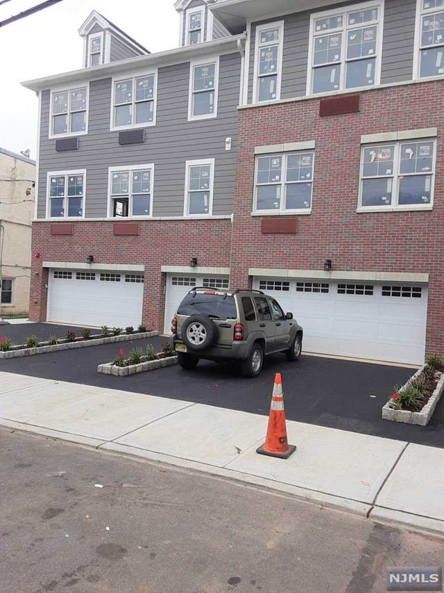 237 Lincoln Avenue - Photo 1