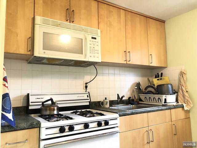 429 Plateau Avenue - Photo 1