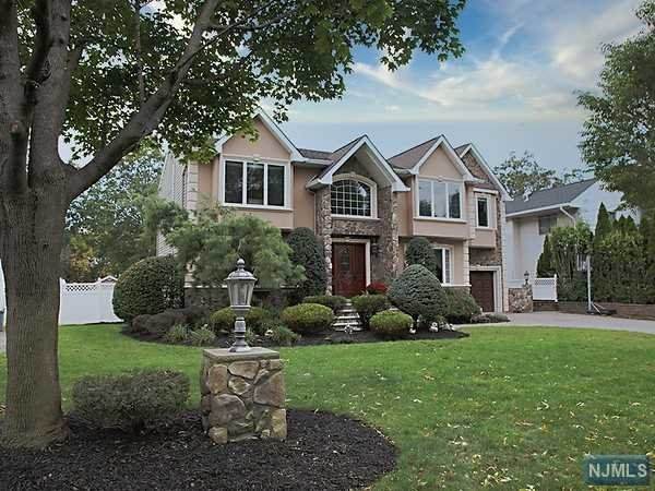 469 Nevada Street - Photo 1