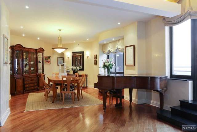 100 Carlyle Drive - Photo 1
