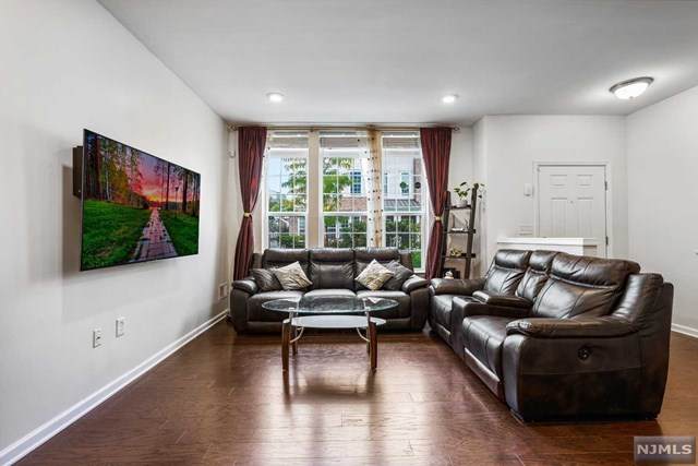 26 Veterans Drive - Photo 1