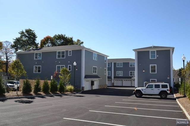 273 Broadway - Photo 1