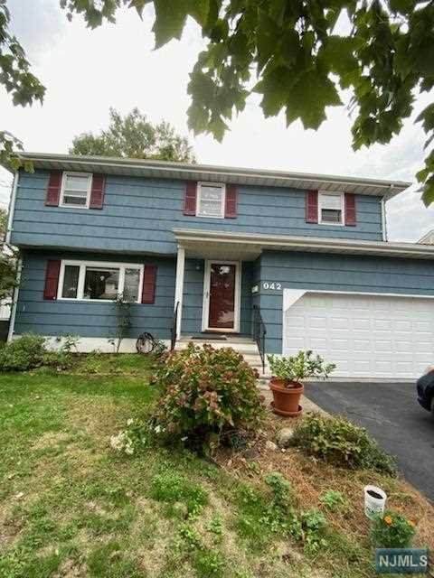 42 Hamlin Court - Photo 1