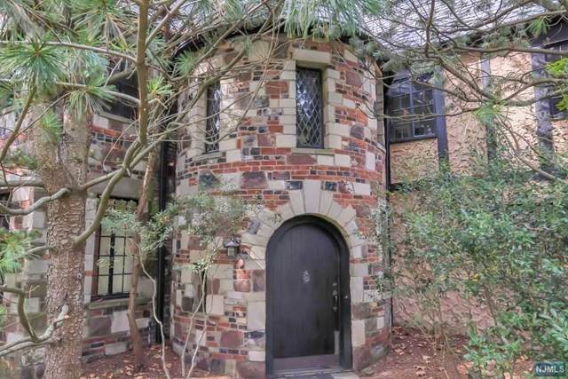 23 Woodfield Lane - Photo 1