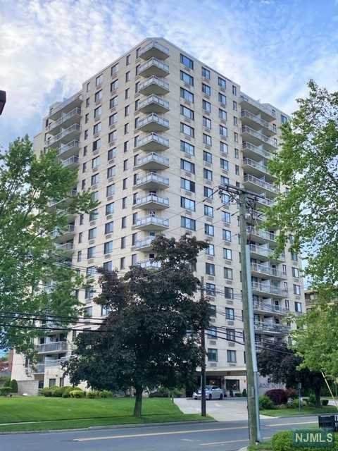 307 Prospect Avenue - Photo 1