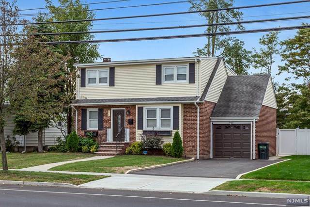 575 Fairlawn Parkway - Photo 1