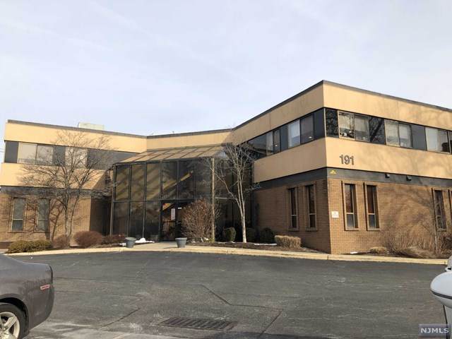 191 Hamburg Turnpike - Photo 1