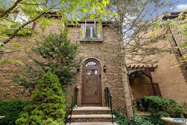 8 Amelia Court - Photo 1