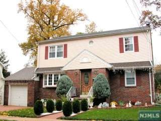 157 Bergen Avenue - Photo 1