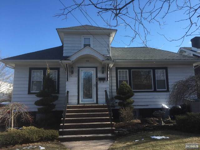 93 Lawrence Avenue - Photo 1