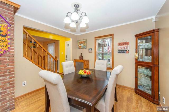 11 Dolphine Parkway - Photo 1