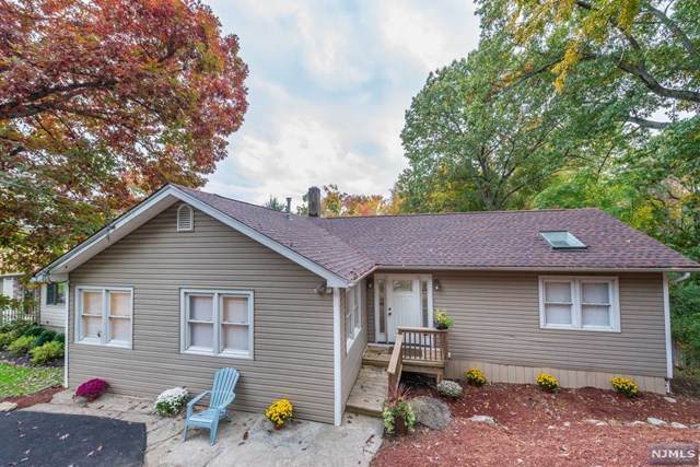 12 Mountain Glen Road - Photo 1