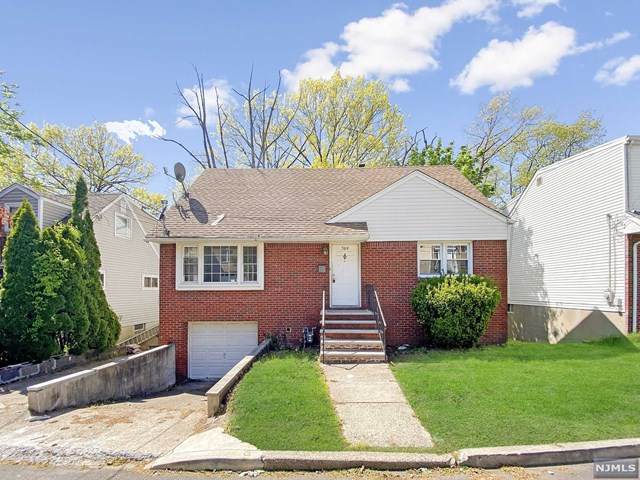 769 Oakwood Lane - Photo 1