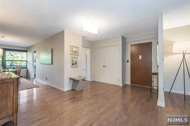 2 Claridge Drive - Photo 1