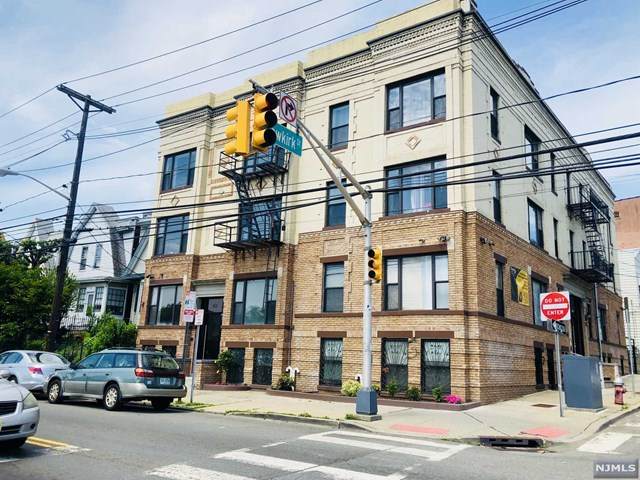 163 Baldwin Avenue - Photo 1