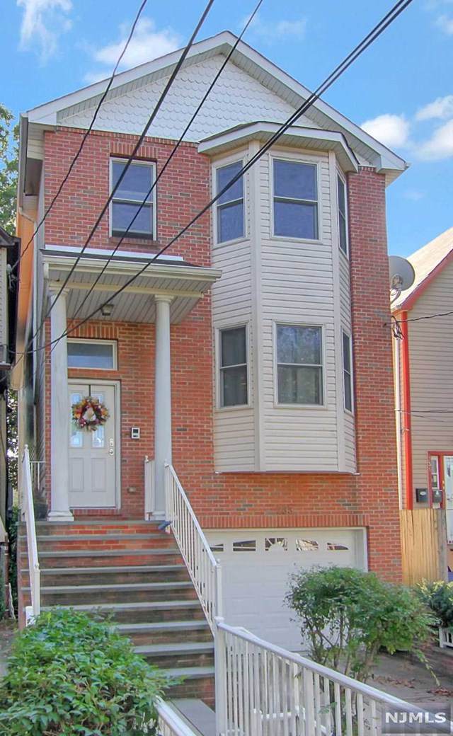 233 Duncan Avenue - Photo 1
