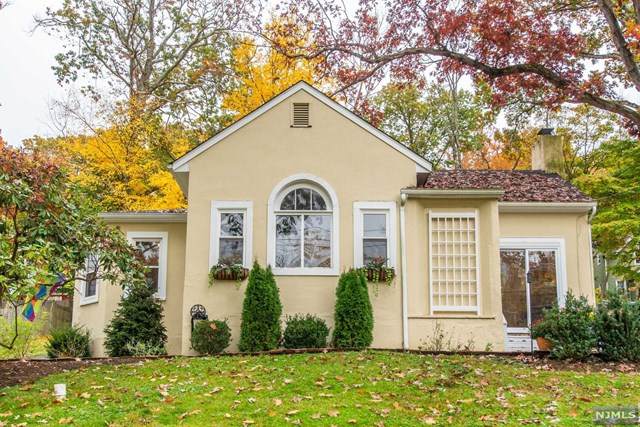 98 Burnham Parkway - Photo 1