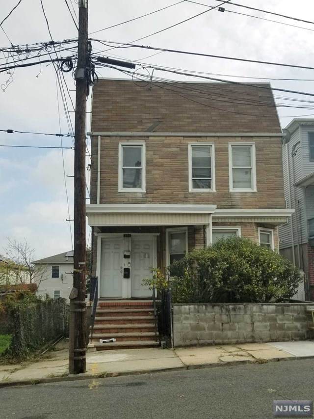 374 Peshine Avenue - Photo 1