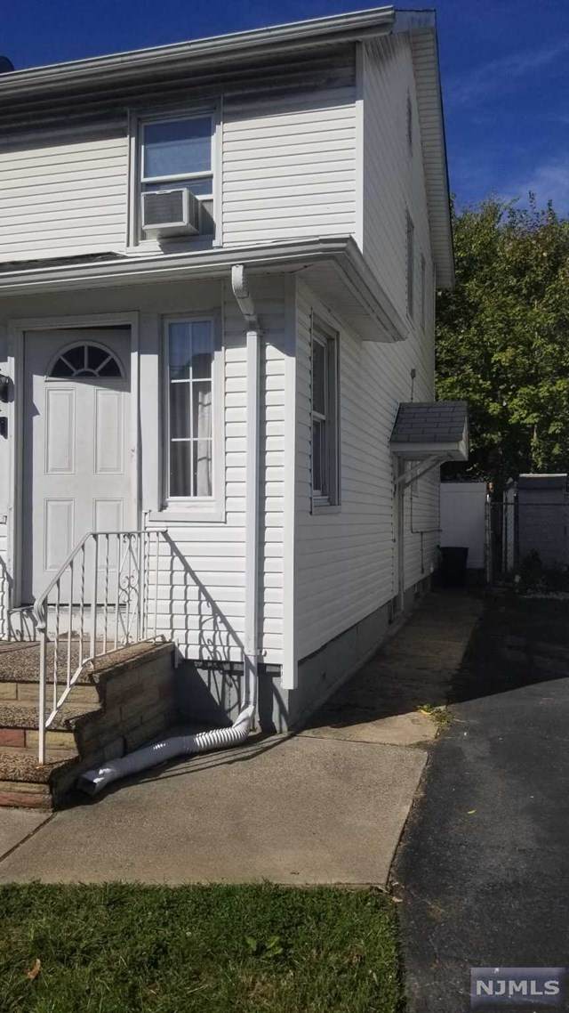 127 Ball Street - Photo 1
