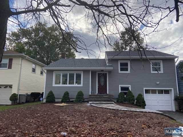 2512 Leslie Street - Photo 1