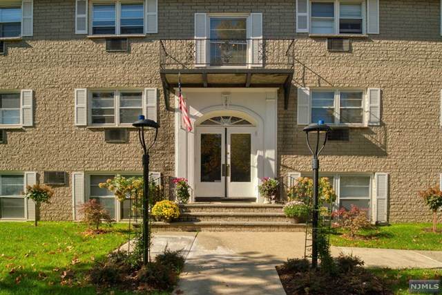 174 Maple Avenue - Photo 1