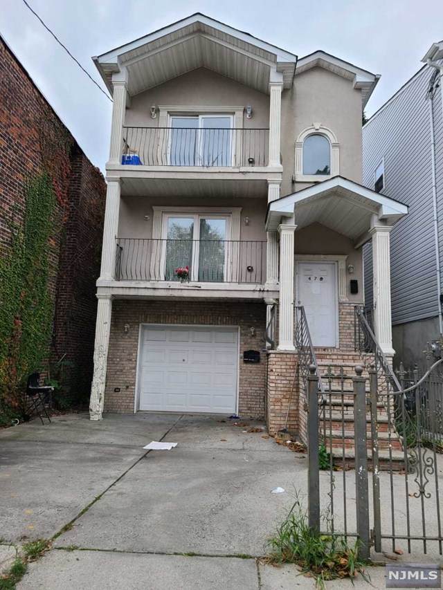 427 18th Street - Photo 1